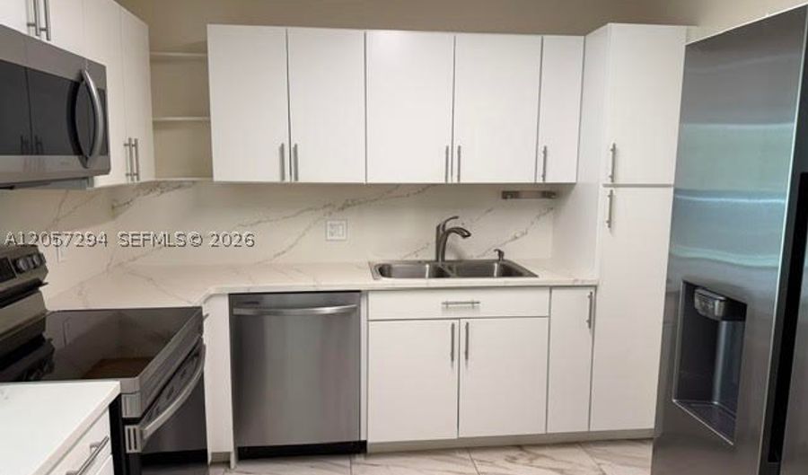 2801 NE 183rd St 308W, Aventura, FL 33160 - 1 Beds, 2 Bath