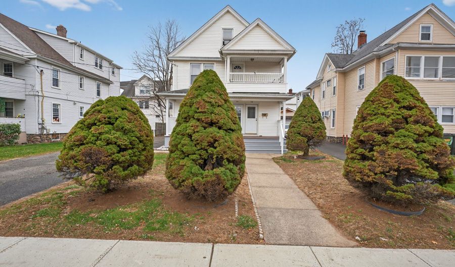 38 Center St, Bristol, CT 06010 - 6 Beds, 3 Bath