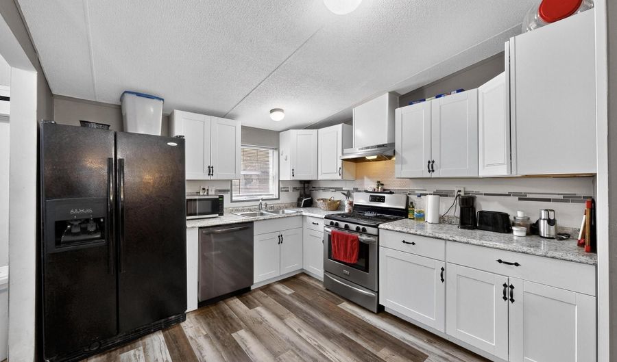 30 Camino De Los Chavez, Belen, NM 87002 - 3 Beds, 2 Bath