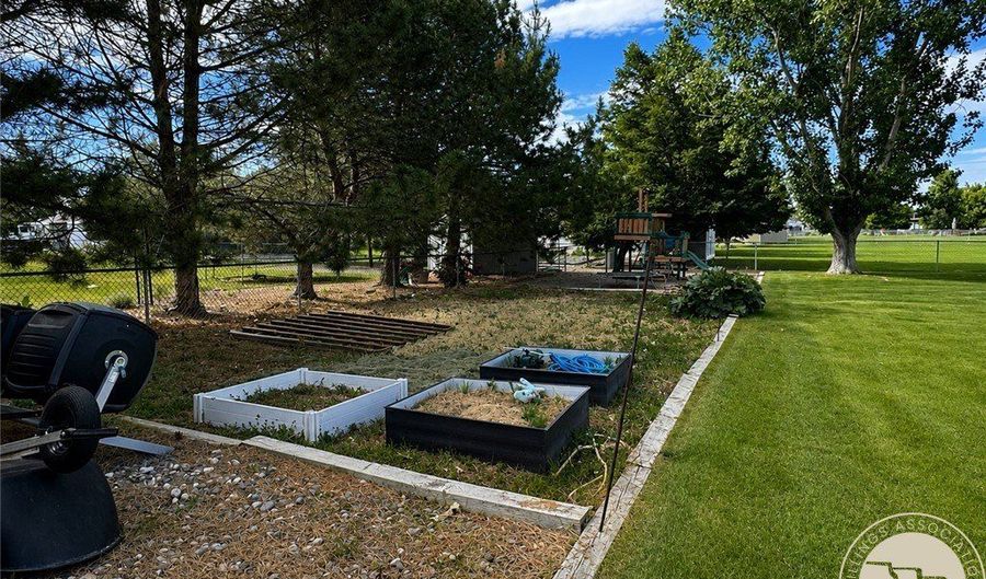 3514 Stone Brook Dr, Billings, MT 59101 - 4 Beds, 3 Bath