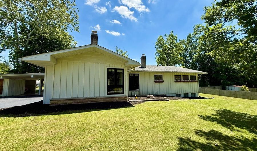 112 S 2nd St, Batesville, IN 47006 - 3 Beds, 3 Bath