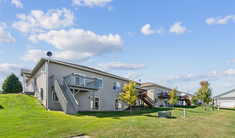 1477 Indigo Dr SE, Altoona, IA 50009 - 3 Beds, 3 Bath