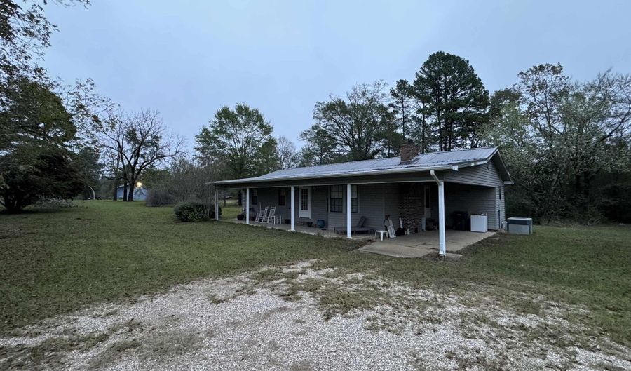 1747 Bradley 1Rd, Banks, AR 71631 - 3 Beds, 2 Bath