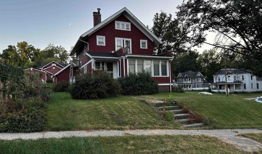 1100 Chestnut St, Atlantic, IA 50022 - 4 Beds, 2 Bath