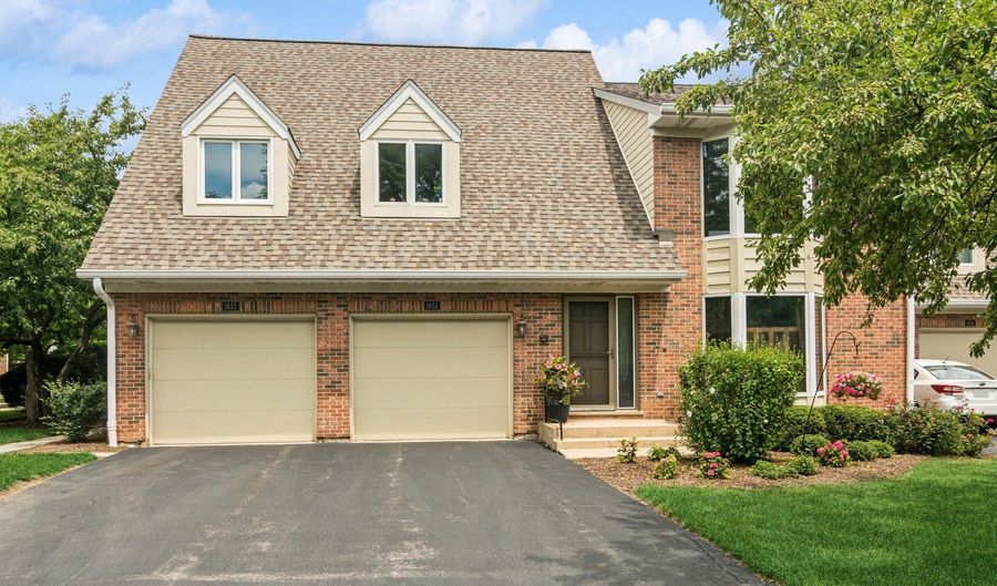 1653 N Belmont Ct, Arlington Heights, IL 60004 - 4 Beds, 5 Bath