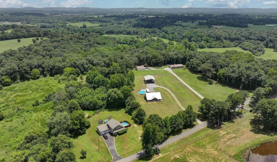 1897 White Oak Rd, Albertville, AL 35950 - 3 Beds, 2 Bath