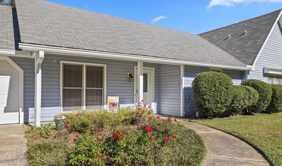 320 Millcreek Dr, Brandon, MS 39047 - 3 Beds, 2 Bath