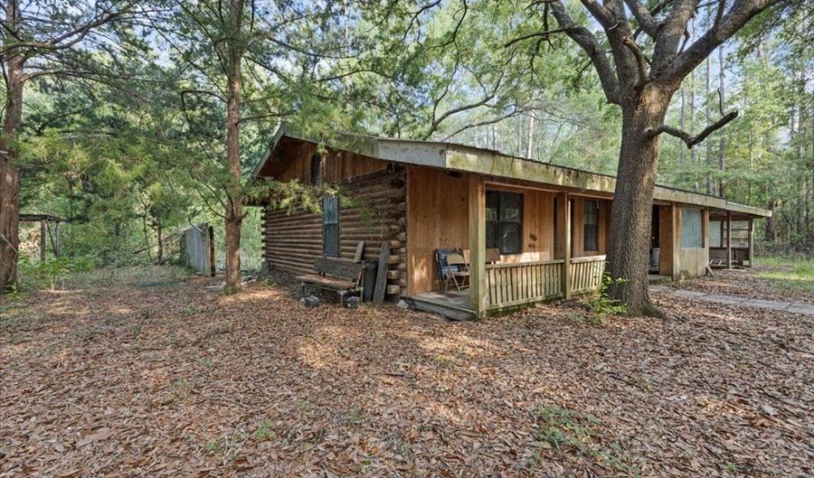 6049 21st Ave, Bell, FL 32619 - 2 Beds, 2 Bath