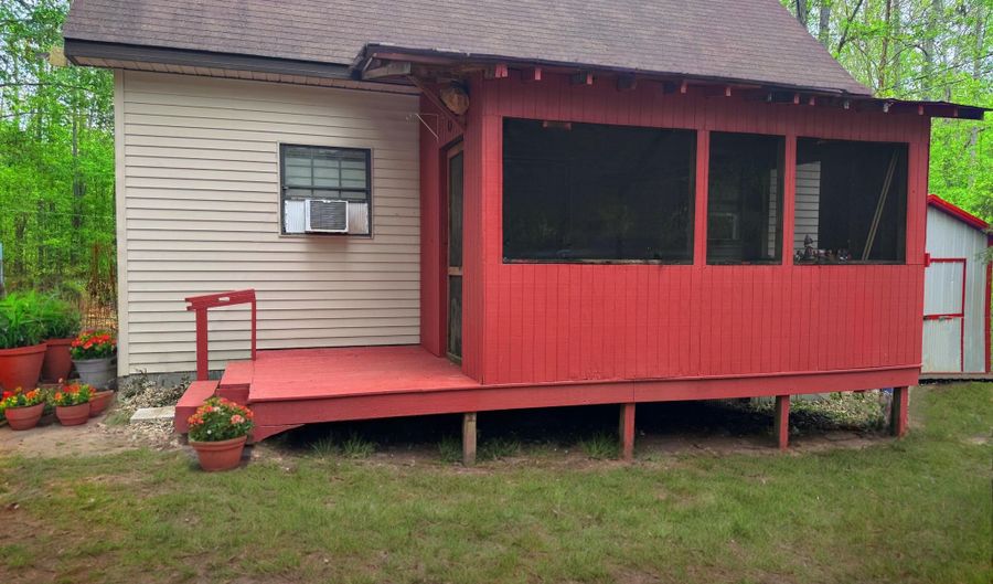 101 Peregrine Rise Dr, Big Sandy, TN 38221 - 2 Beds, 1 Bath