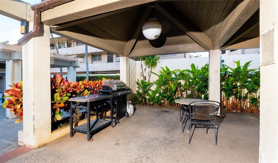 1201 Wilder Ave 1006, Honolulu, HI 96822 - 2 Beds, 1 Bath