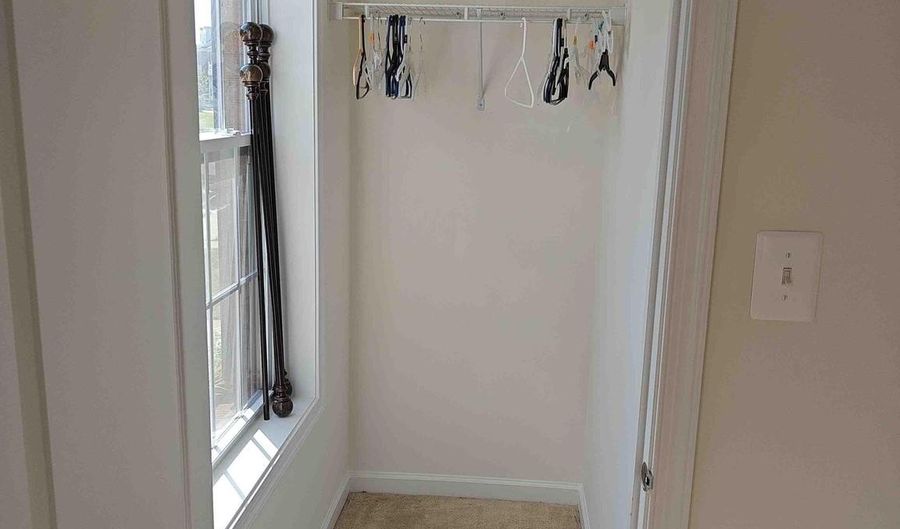 22551 CAMBRIDGEPORT Sq, Ashburn, VA 20148 - 4 Beds, 4 Bath