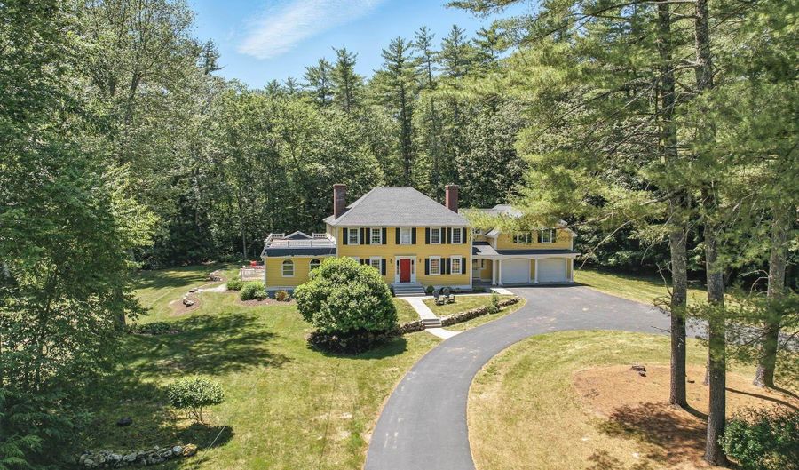 37 Magazine St, Bedford, NH 03110 - 5 Beds, 4 Bath