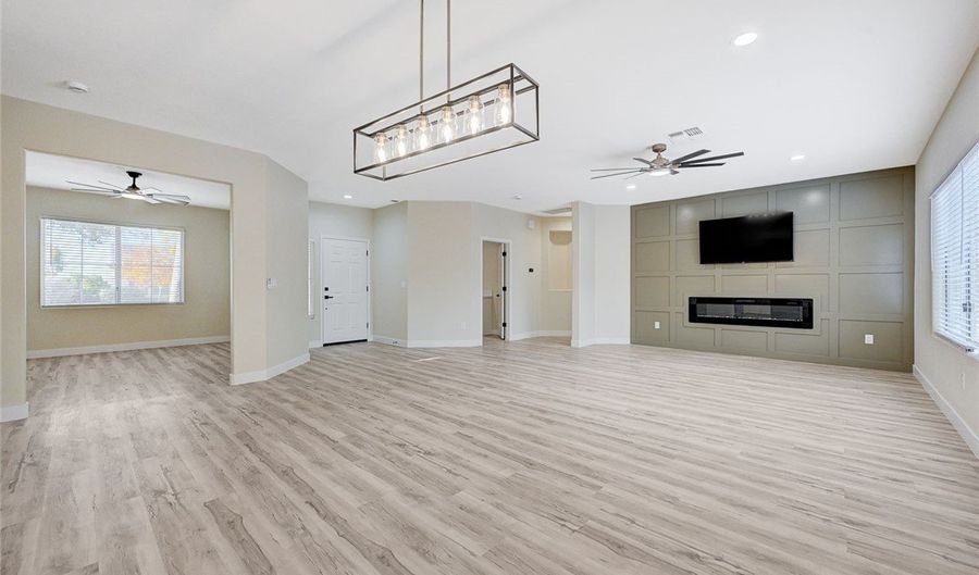 1830 Lake Wales St, Henderson, NV 89052 - 2 Beds, 2 Bath