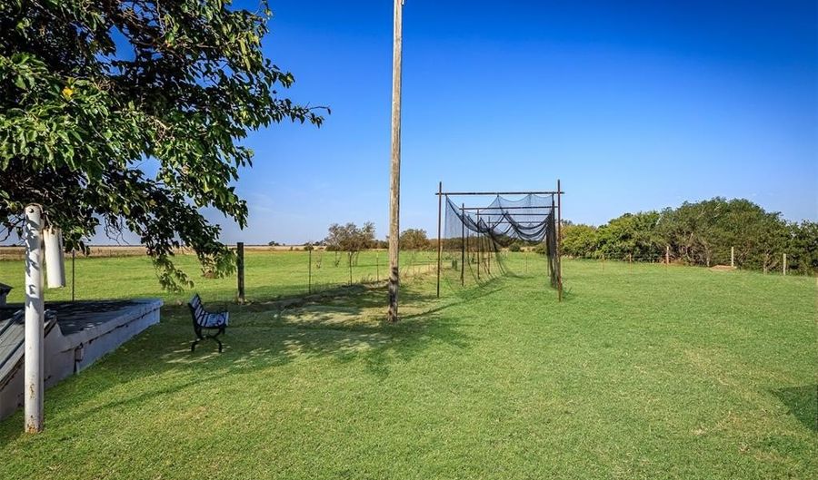 15861 S County Road 202, Altus, OK 73521 - 3 Beds, 2 Bath