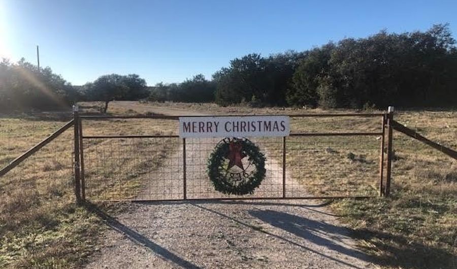 933 E Quarry Rd, London, TX 76854 - 0 Beds, 0 Bath