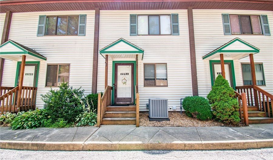 2262 Pine Top Ct 31, Akron, OH 44319 - 2 Beds, 2 Bath