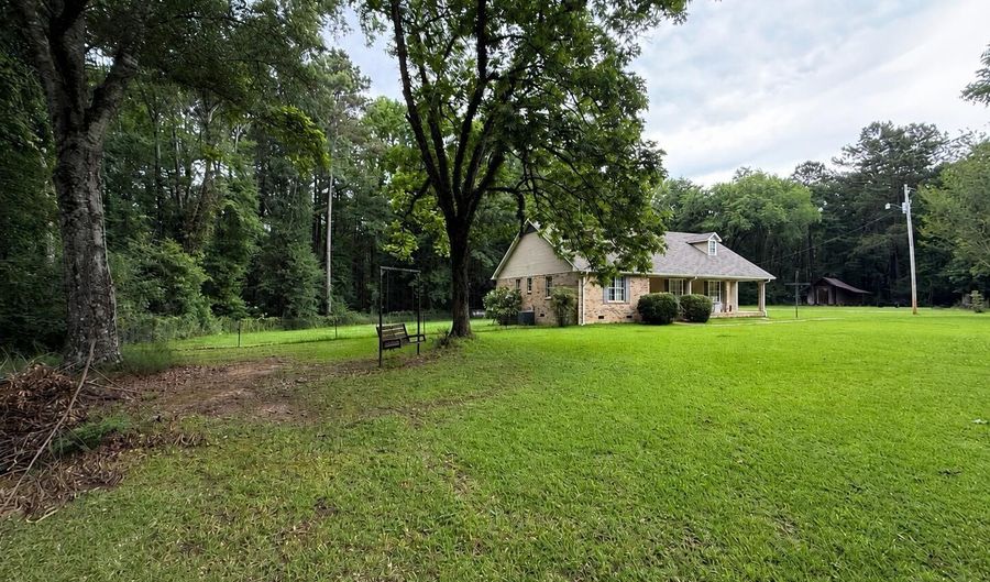 1332 Auburn Dr, Bogue Chitto, MS 39629 - 3 Beds, 2 Bath