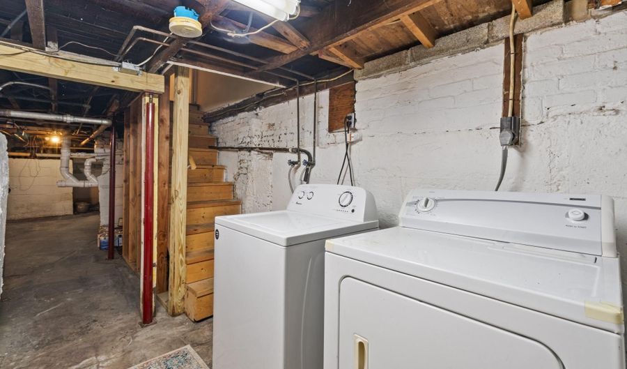 111 CONDUIT St, Annapolis, MD 21401 - 4 Beds, 3 Bath