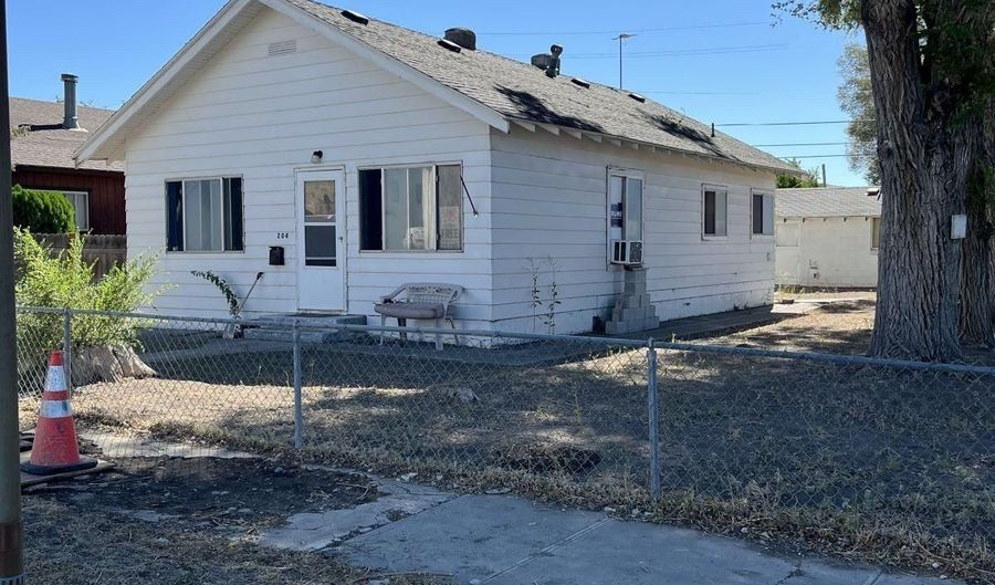 204 River St, Elko, NV 89801 - 2 Beds, 1 Bath