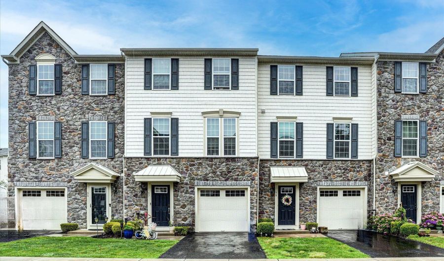 57 Phillip E. Frank Way, Aberdeen, NJ 07747 - 3 Beds, 3 Bath