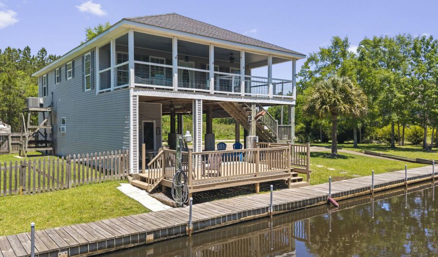 4229 21st Ave, Bay St. Louis, MS 39520 - 2 Beds, 2 Bath