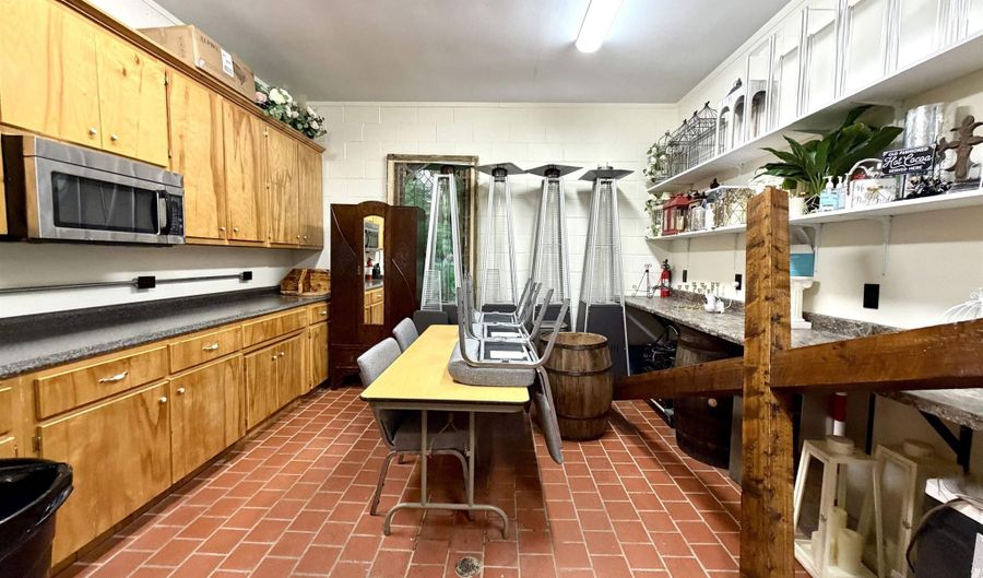 5970 US Highway 11 S, Attalla, AL 35954 - 0 Beds, 2 Bath