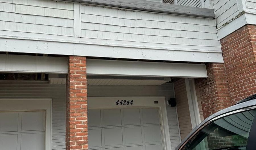 44244 MOSSY BROOK Sq, Ashburn, VA 20147 - 2 Beds, 3 Bath