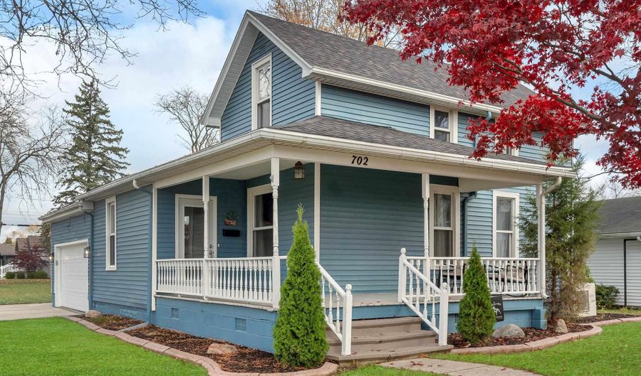 702 E 5th St, Auburn, IN 46706 - 3 Beds, 2 Bath