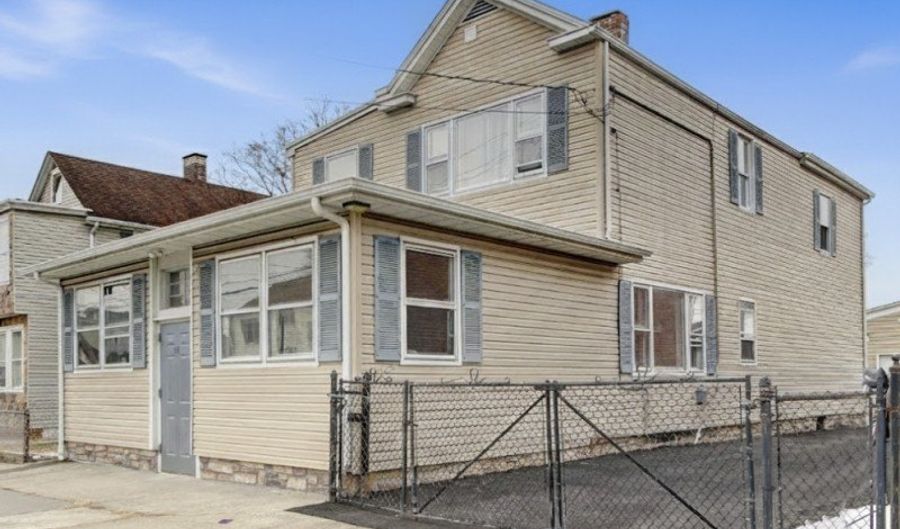 27 Honiss St 2, Belleville, NJ 07109 - 3 Beds, 1 Bath