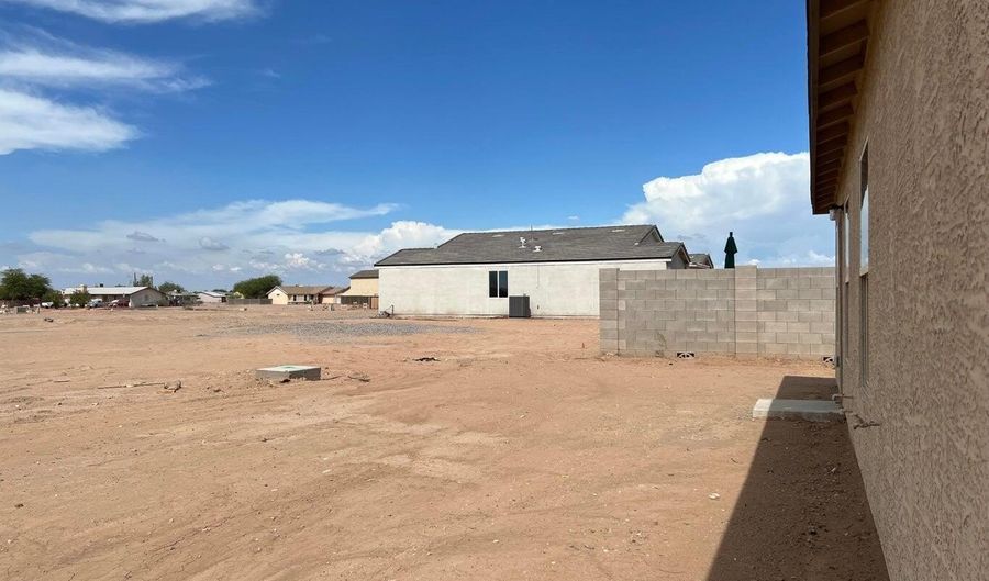 8500 W CORONADO Dr, Arizona City, AZ 85123 - 3 Beds, 2 Bath