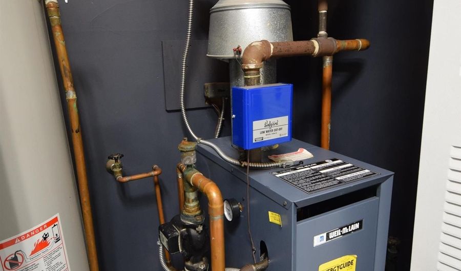 9640 Shady Ln, Algonac, MI 48001 - 3 Beds, 2 Bath