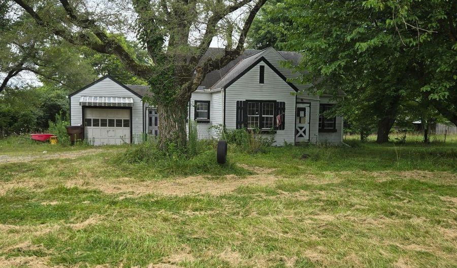15013 State Road 148, Aurora, IN 47001 - 3 Beds, 1 Bath