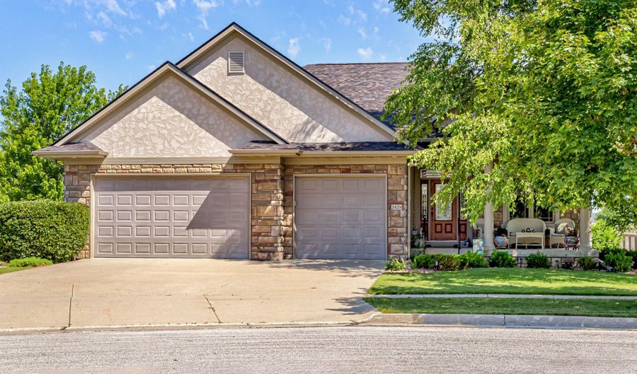 2425 Dalton Cir, Ames, IA 50010 - 4 Beds, 3 Bath