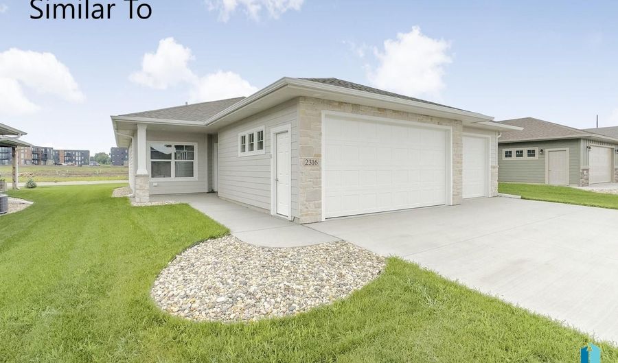 916 S Tinley Ave, Brandon, SD 57005 - 2 Beds, 2 Bath