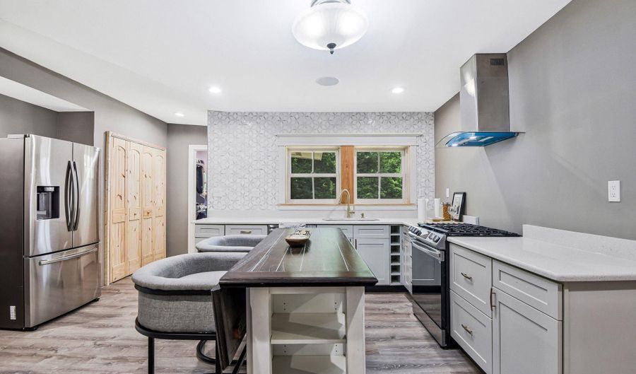 22109 AQUASCO Rd, Aquasco, MD 20608 - 5 Beds, 3 Bath