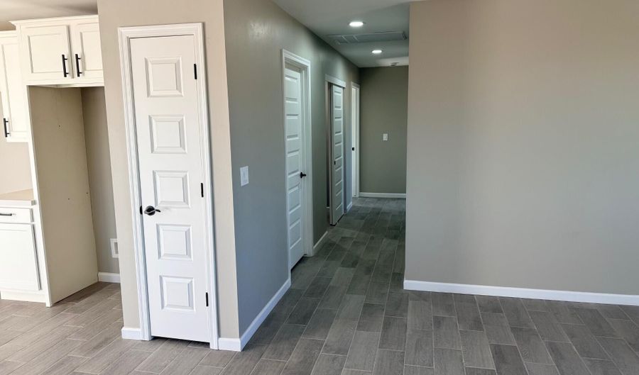 3105 W Green Park Dr, Benson, AZ 85602 - 3 Beds, 2 Bath