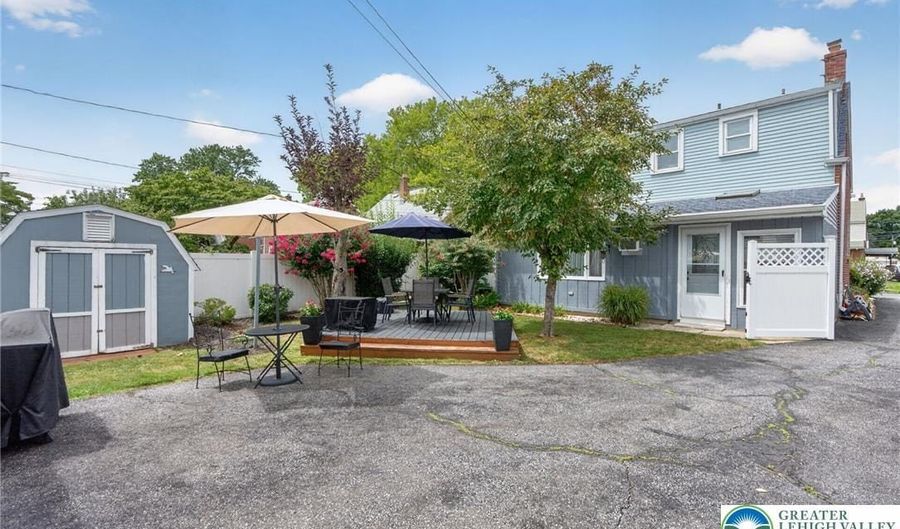1920 Fairmont St, Allentown, PA 18109 - 3 Beds, 2 Bath