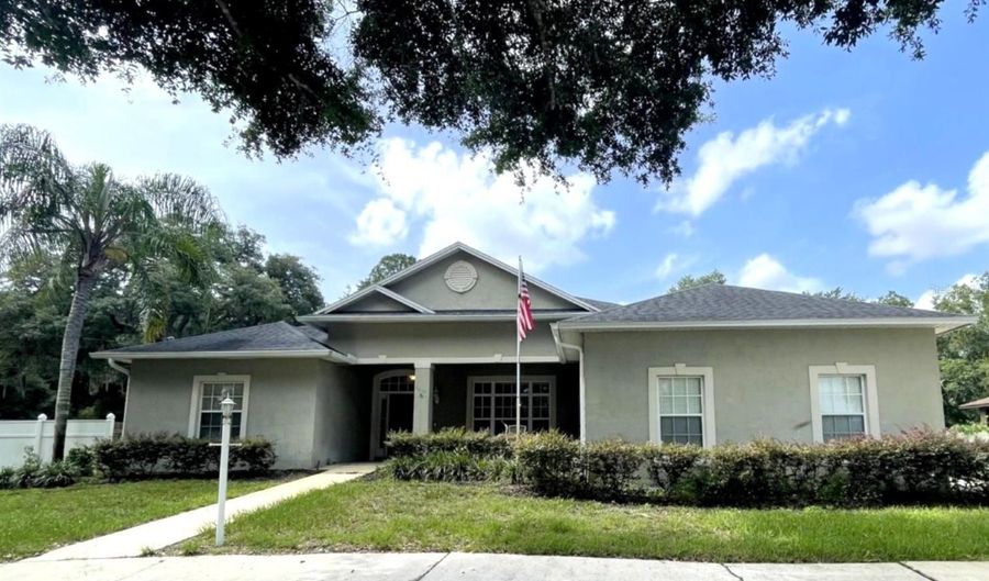 2204 ORCHARD Dr, Apopka, FL 32712 - 5 Beds, 3 Bath
