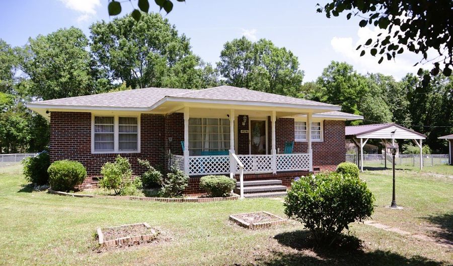 700 Rice St, Calhoun Falls, SC 29628 - 3 Beds, 1 Bath