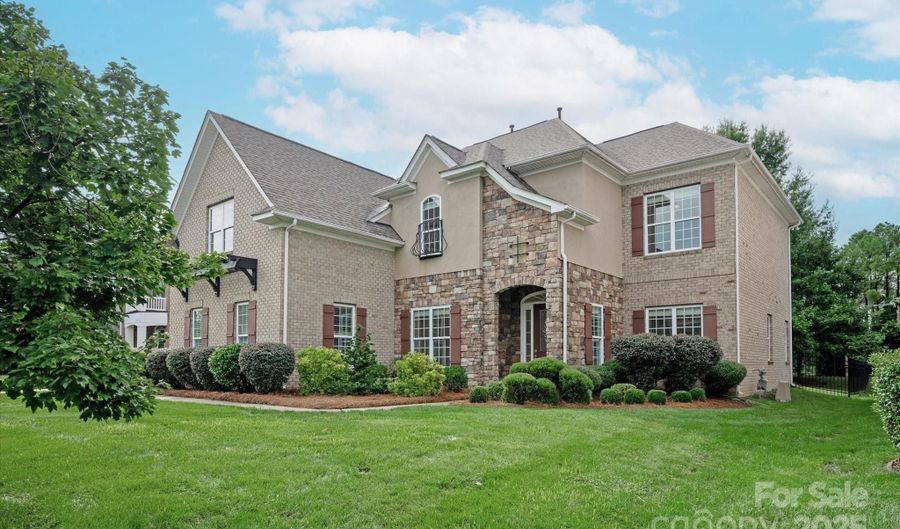 6615 Springs Mill Rd, Charlotte, NC 28277 - 5 Beds, 4 Bath
