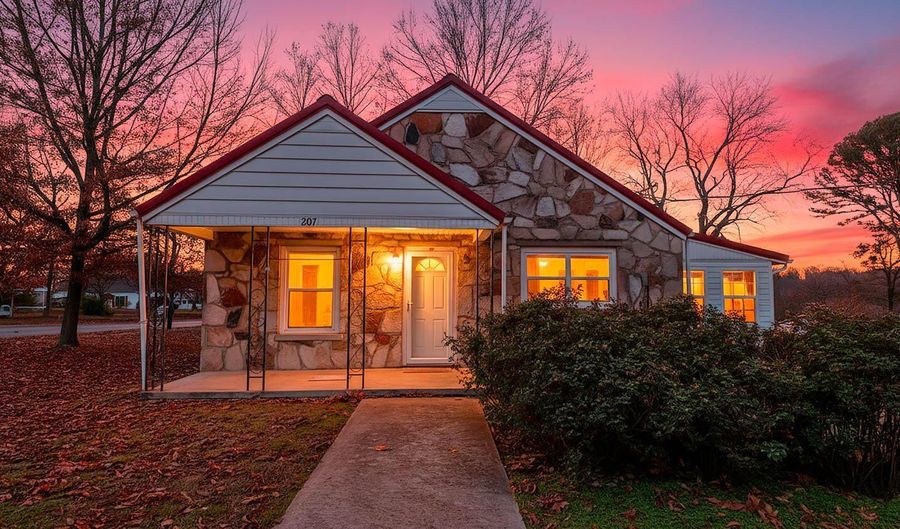 207 Dunigan St, Alton, MO 65606 - 2 Beds, 1 Bath