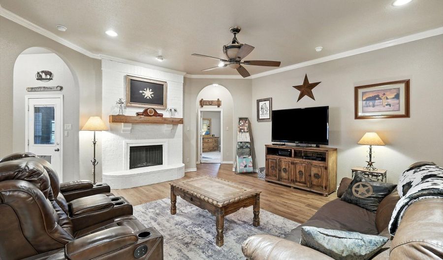 8424 Marianna Way, Alvarado, TX 76009 - 3 Beds, 2 Bath