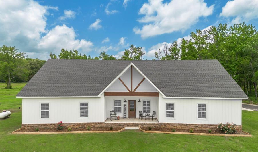 308 N Hwy 167, Bald Knob, AR 72010 - 3 Beds, 3 Bath