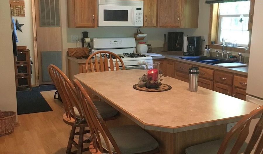 17787 HOLIDAY ACRES Ln, Townsend, WI 54175 - 3 Beds, 2 Bath