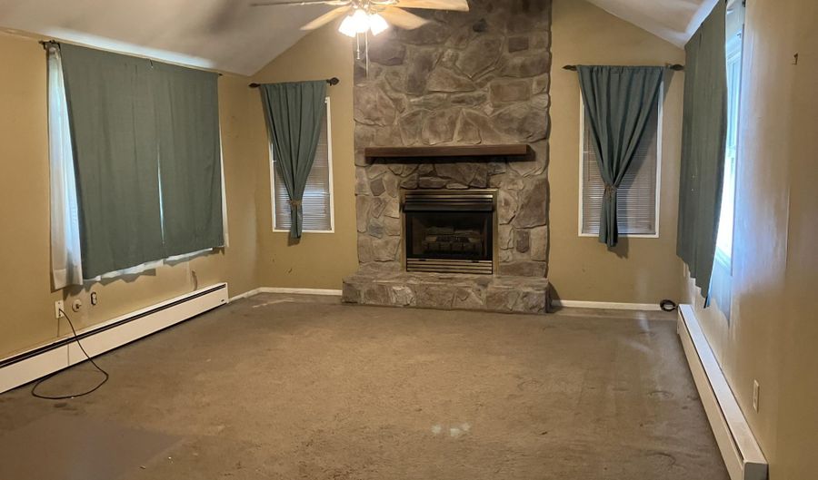 118 Buckhill Rd, Albrightsville, PA 18210 - 4 Beds, 1 Bath