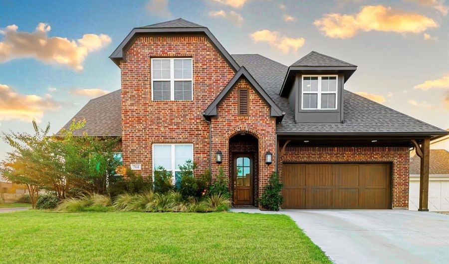 764 Tallgrass Dr, Aledo, TX 76008 - 4 Beds, 5 Bath