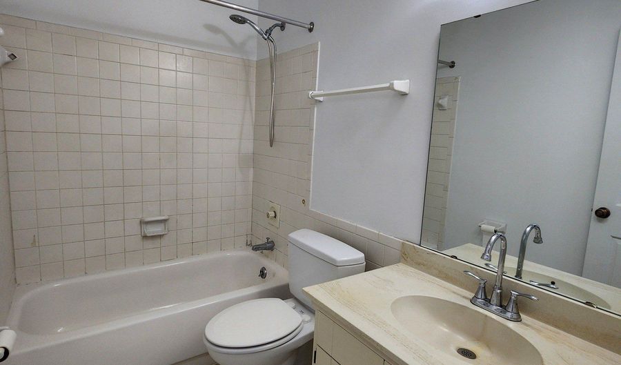 3415 Winchester Dr, Indianapolis, IN 46227 - 2 Beds, 2 Bath