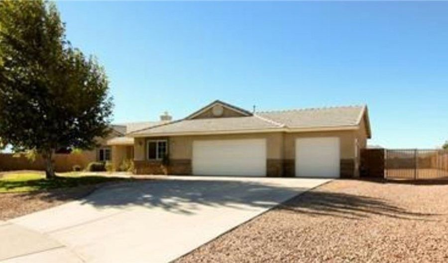 21273 Seibel Ln, Apple Valley, CA 92398 - 5 Beds, 2 Bath