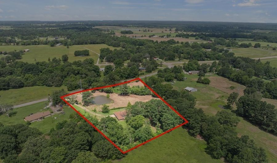 191 FM 44 E, De Kalb, TX 75559 - 4 Beds, 2 Bath
