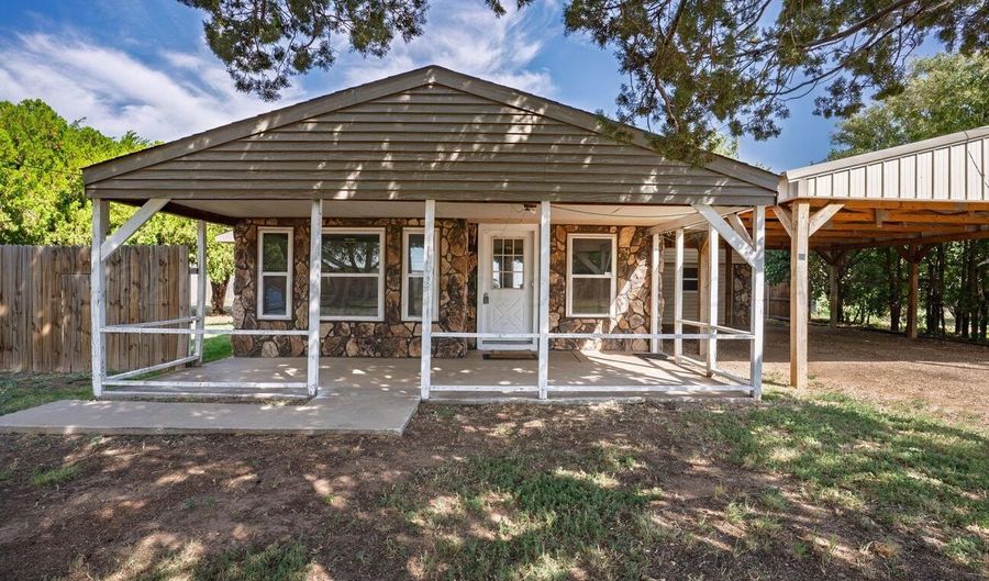119 E Lasalle, Fritch, TX 79036 - 4 Beds, 2 Bath